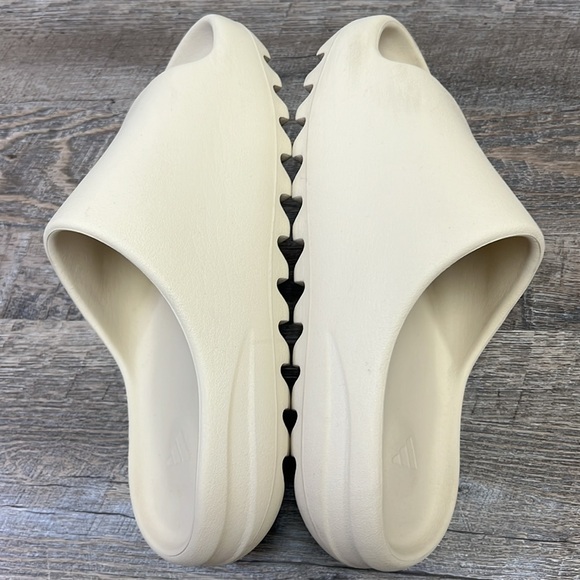 SOLD IN STORE Adidas Originals Men’s Yeezy Slide -Bone Size 9 - Picture 7 of 11
